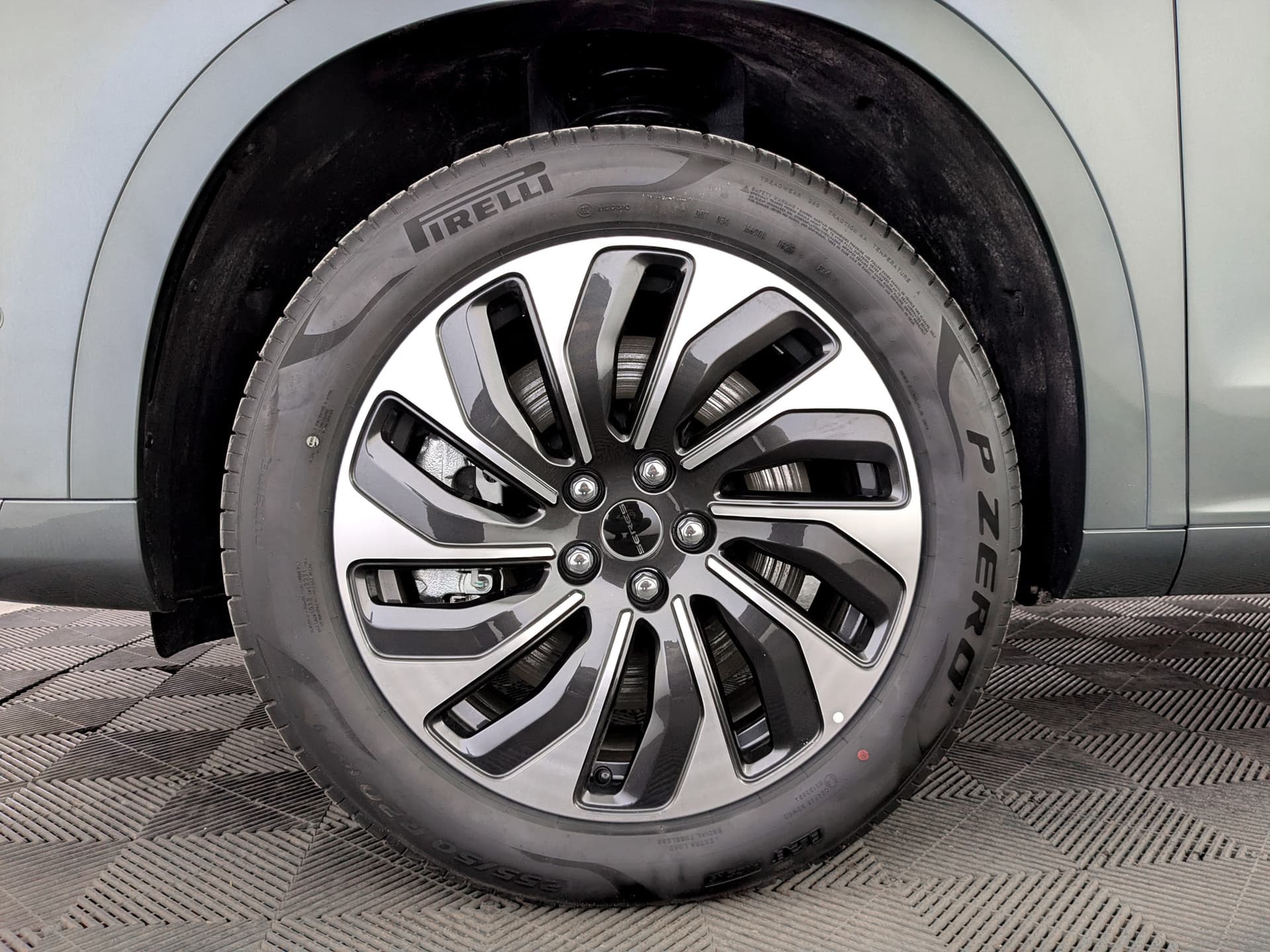 Seres M7 Pro 1.5hyb AT 4WD в лизинг - 8
