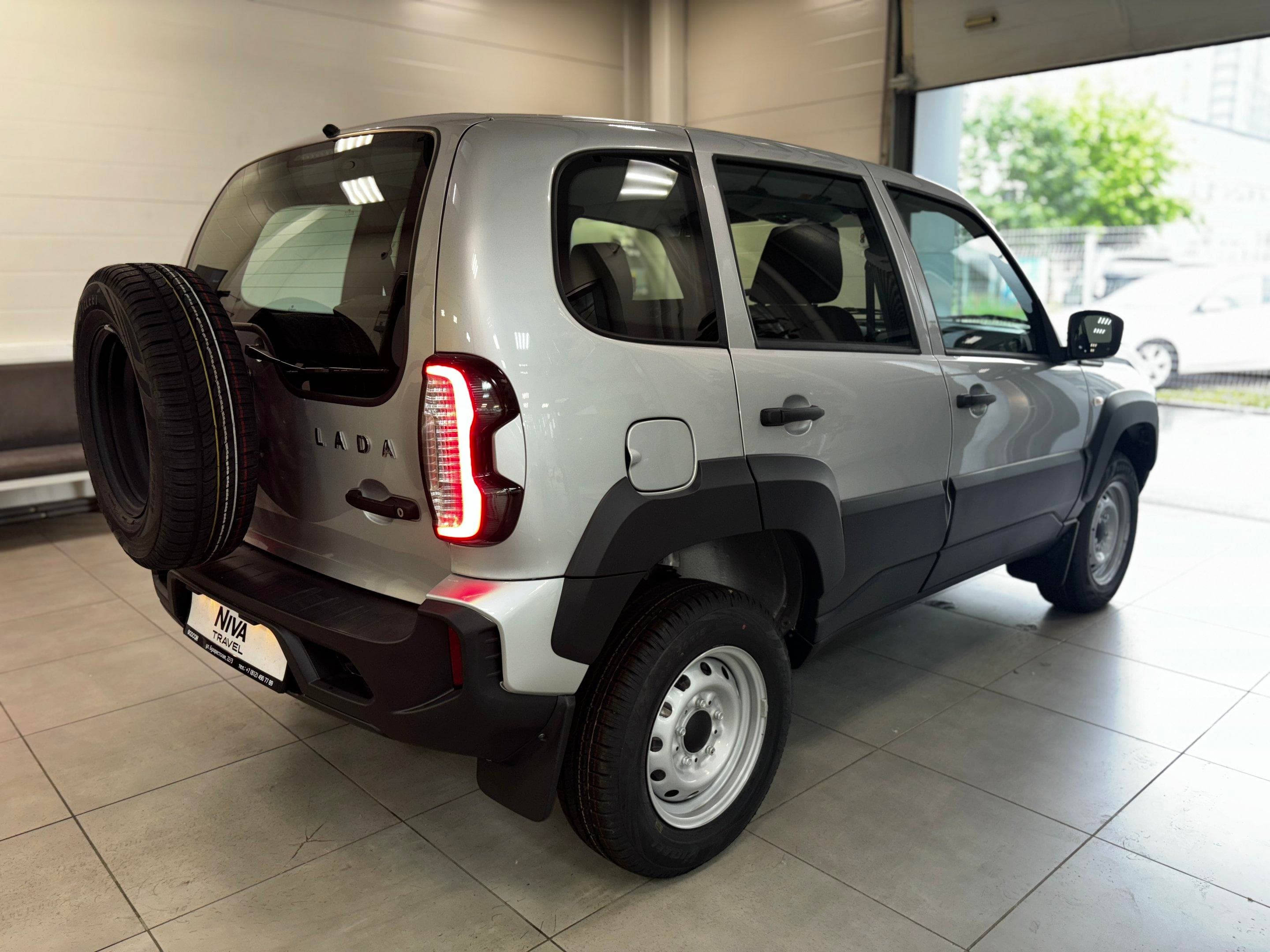 Lada Niva Travel - 5