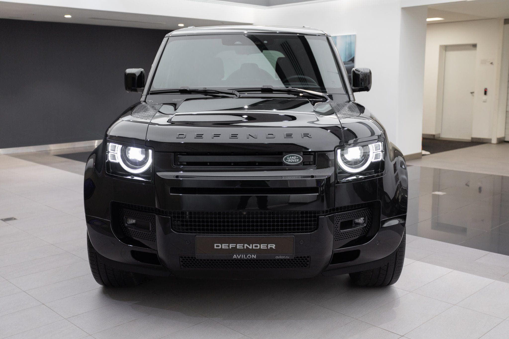 Land Rover Defender 110 - 5