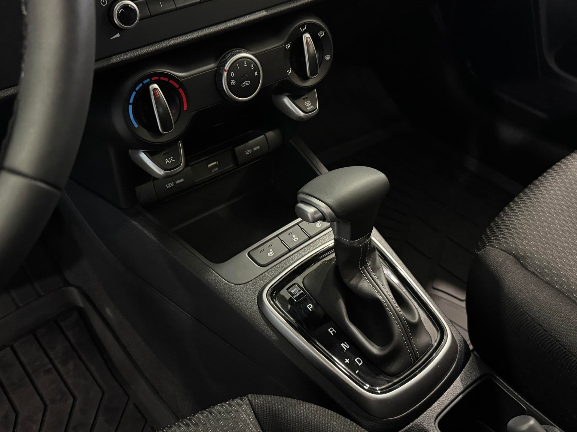 Solaris KRX Comfort 1.6 6AT в лизинг - 19