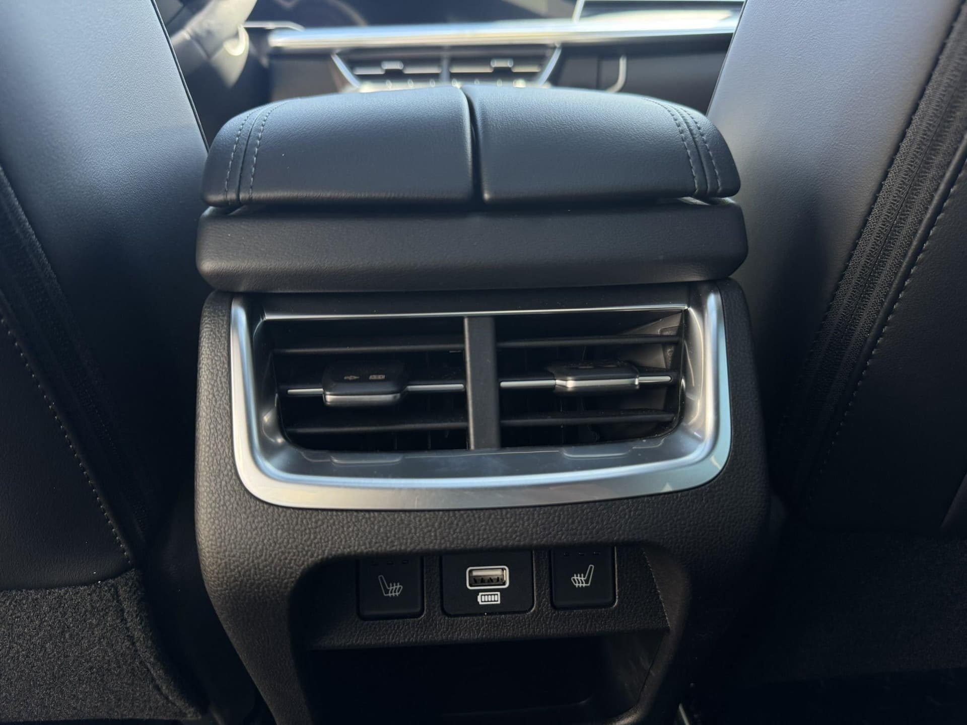 Haval F7x Tech Plus 2.0T 7DCT 4WD в лизинг - 38