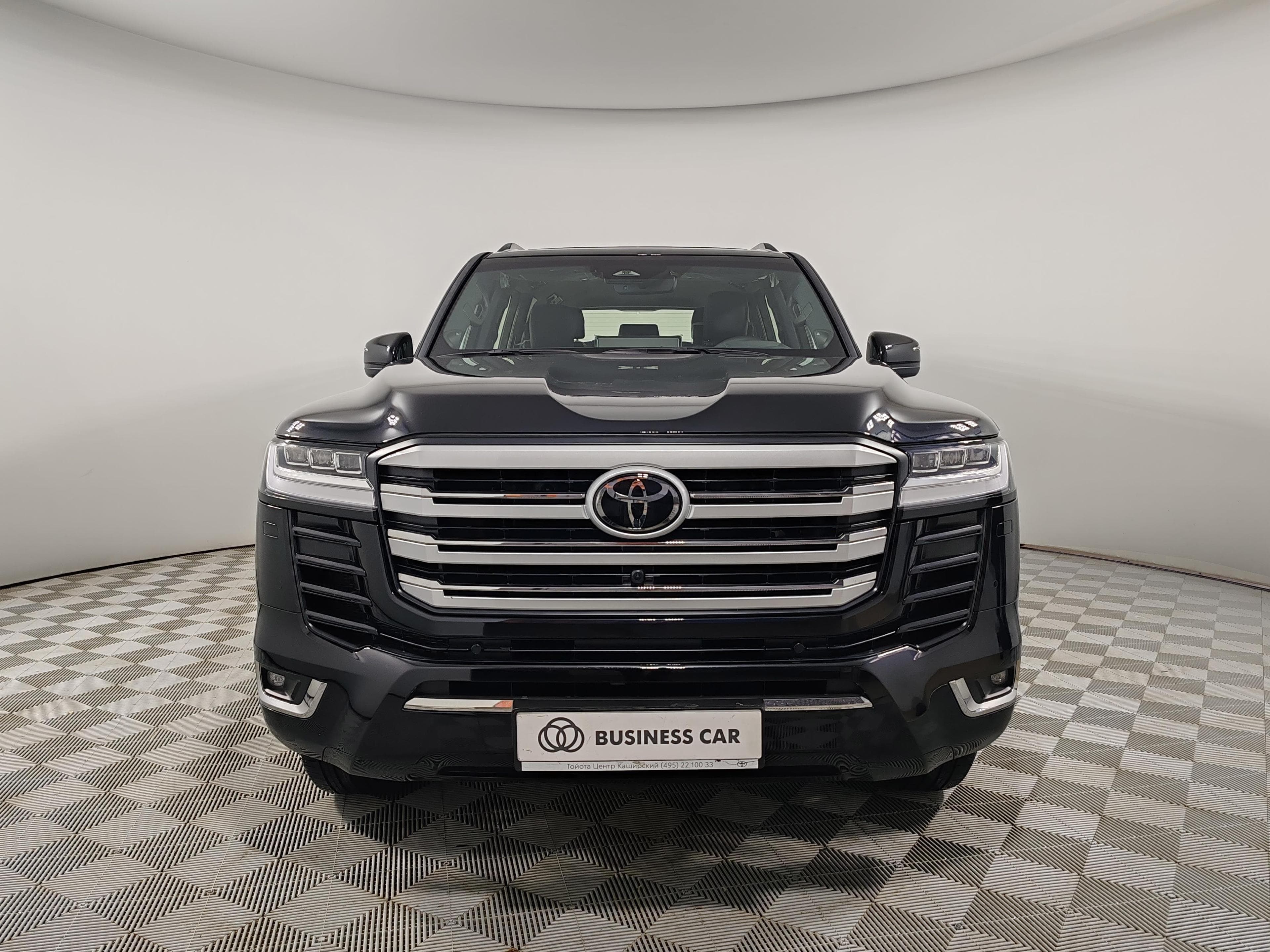 Toyota Land Cruiser 300 - 3