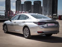 Lexus ES 200 Premium в лизинг - 8