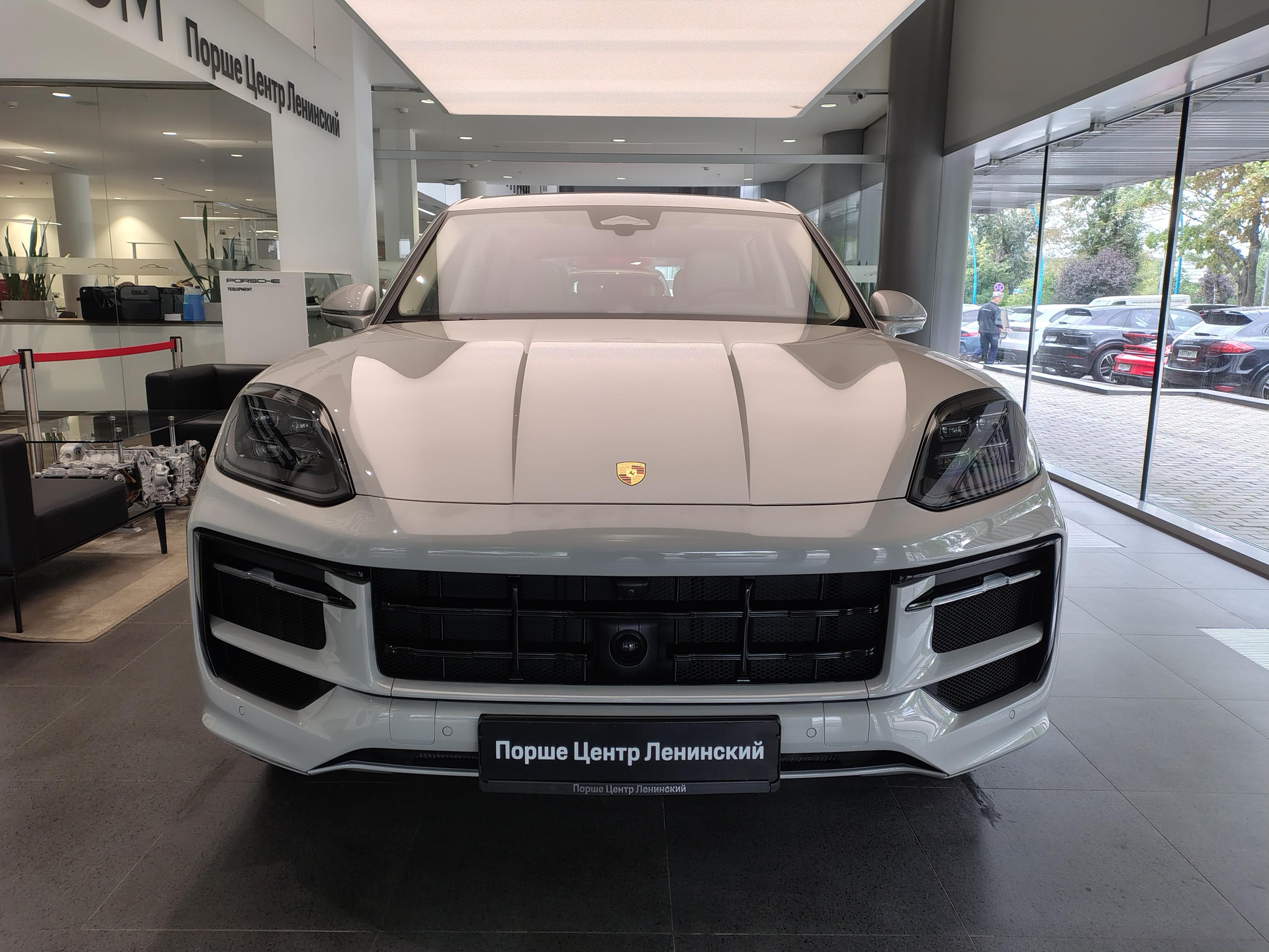 Porsche Cayenne - 5