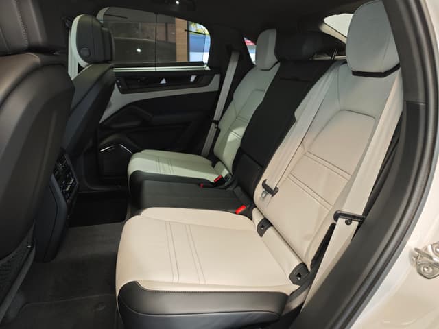 Porsche Cayenne GTS Coupe в лизинг - 21