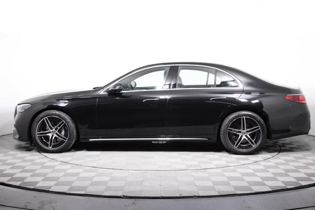 Mercedes-Benz E седан 300 полный привод АМГ Лайн (AMG Line) в лизинг - 3