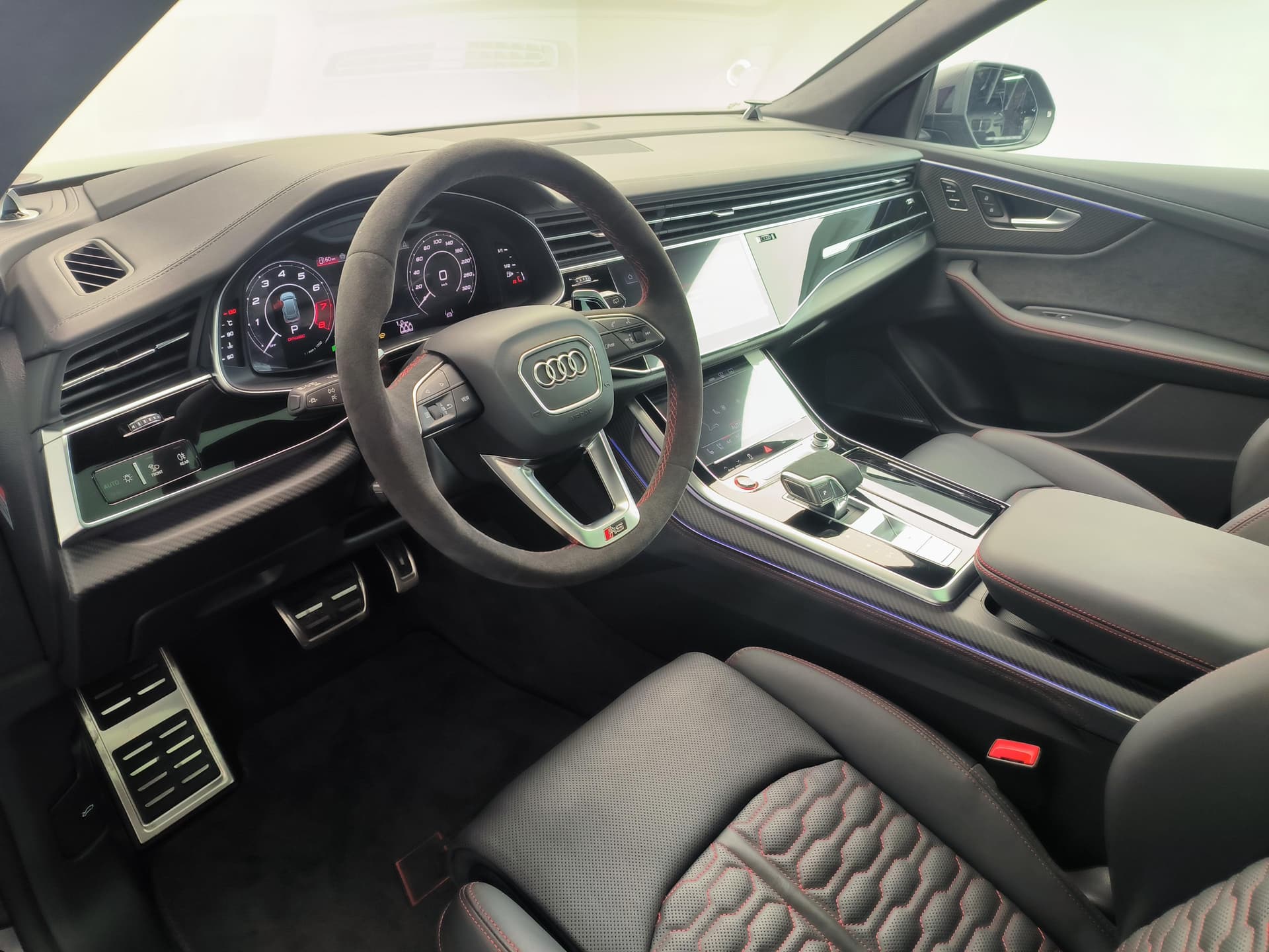 Audi RS Q8 quattro в лизинг - 9
