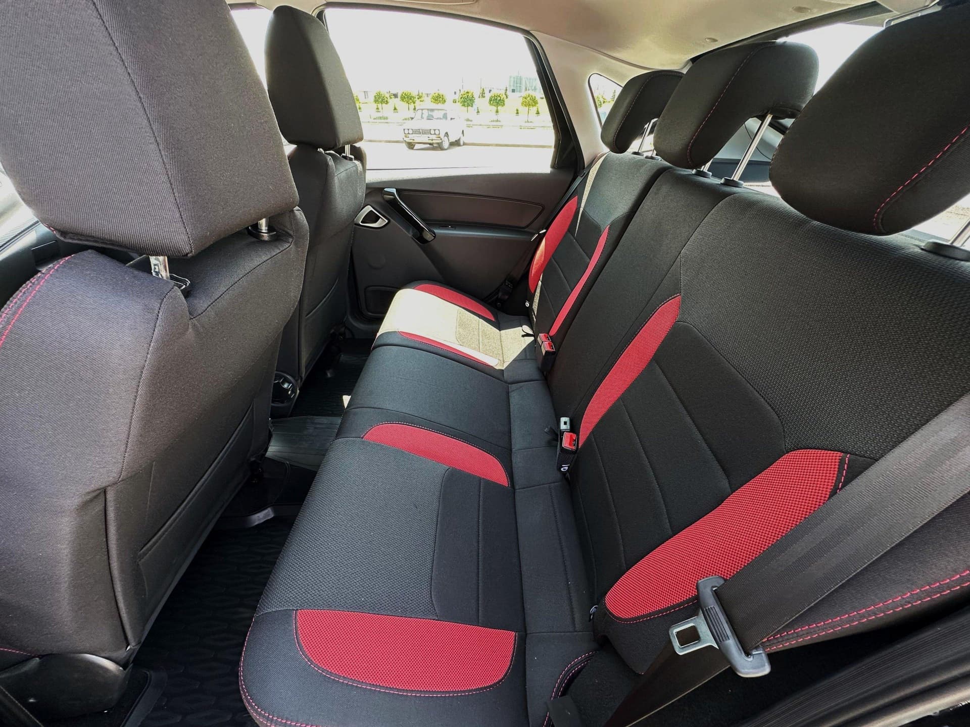 Lada Granta Sportline лифтбек Comfort 1.6 106hp 5MT в лизинг - 14