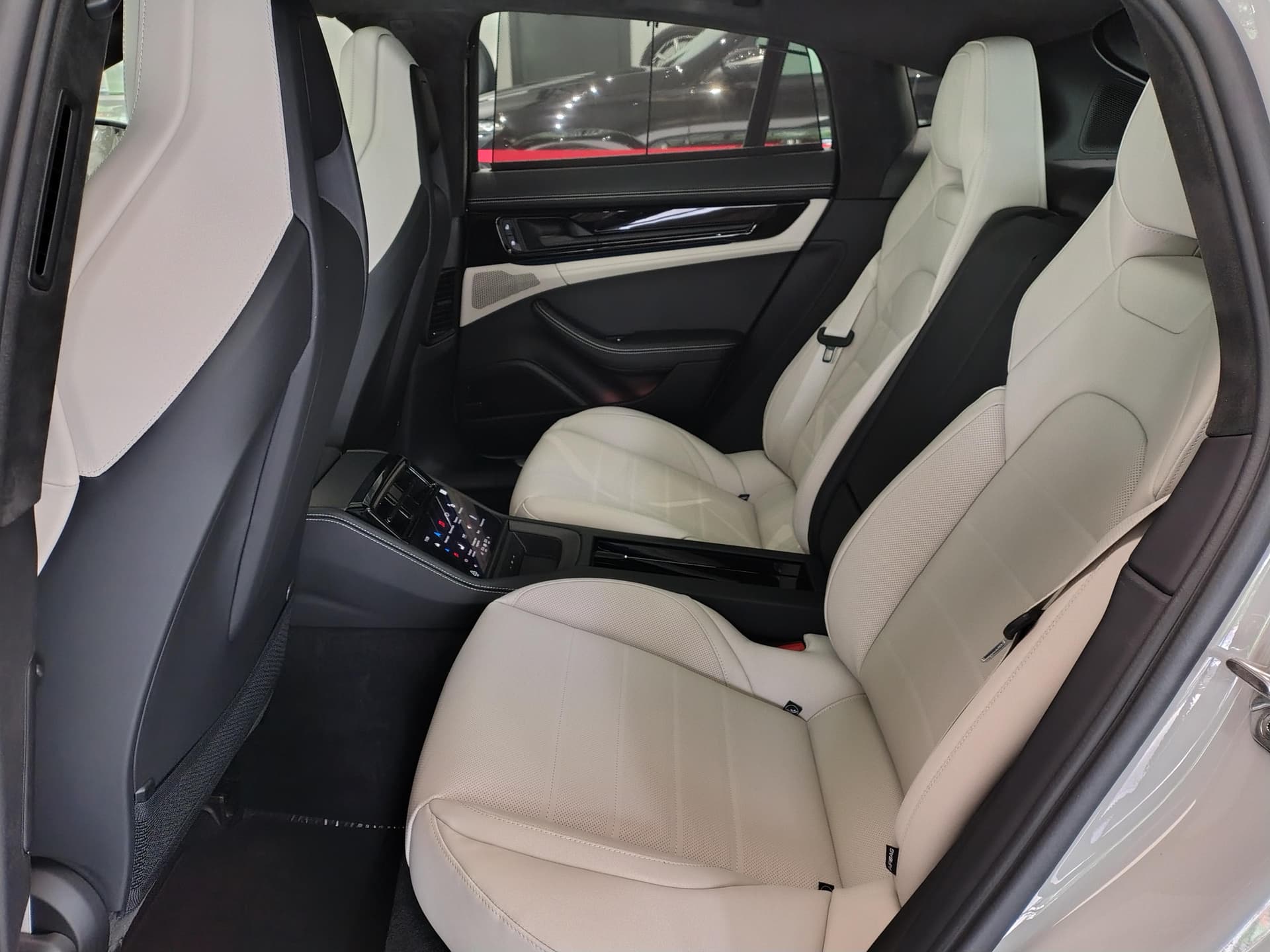 Porsche Panamera 4 в лизинг - 13