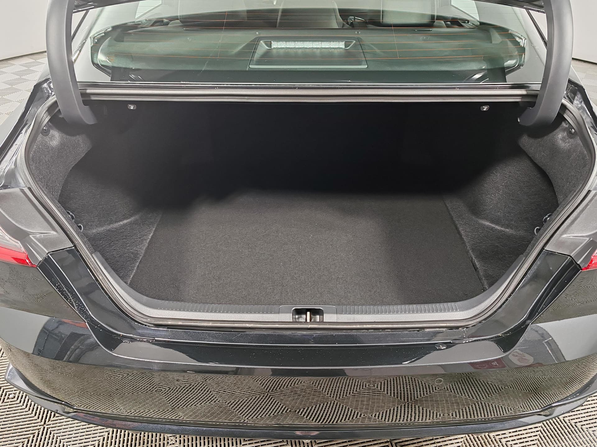 Toyota Camry 2.0S Sports Edition в лизинг - 10