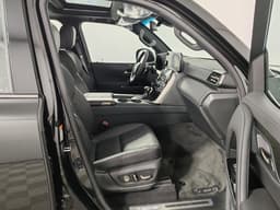 Lexus LX 600 VIP Black в лизинг - 27