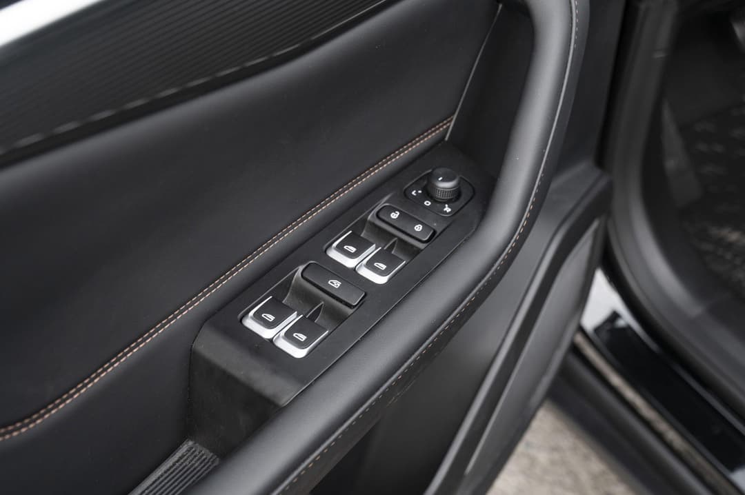 Geely Okavango Flagship 2.0T 7DCT 2WD в лизинг - 29