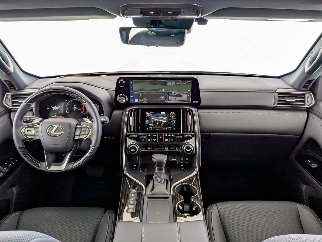 Lexus LX 600 Urban PTL в лизинг - 11