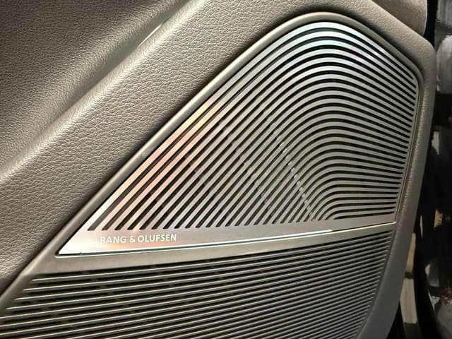 Audi RS Q8 quattro в лизинг - 34