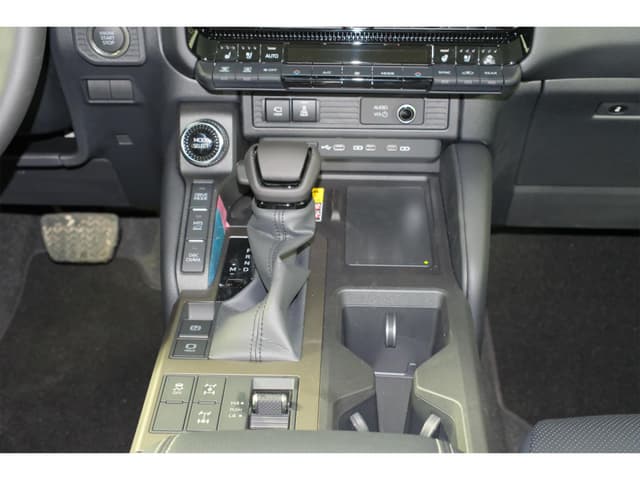 Toyota Land Cruiser Prado Mid VX 2.8d АКП в лизинг - 30
