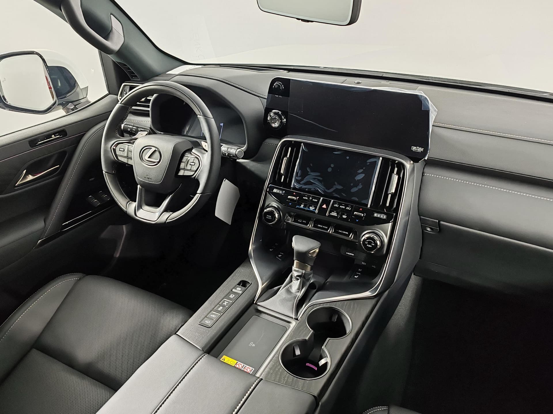 Lexus LX 500d Urban DSL в лизинг - 11