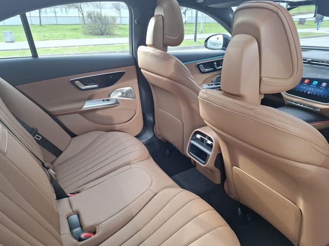 Mercedes-Benz E седан 300 полный привод АМГ Лайн (AMG Line) в лизинг - 26