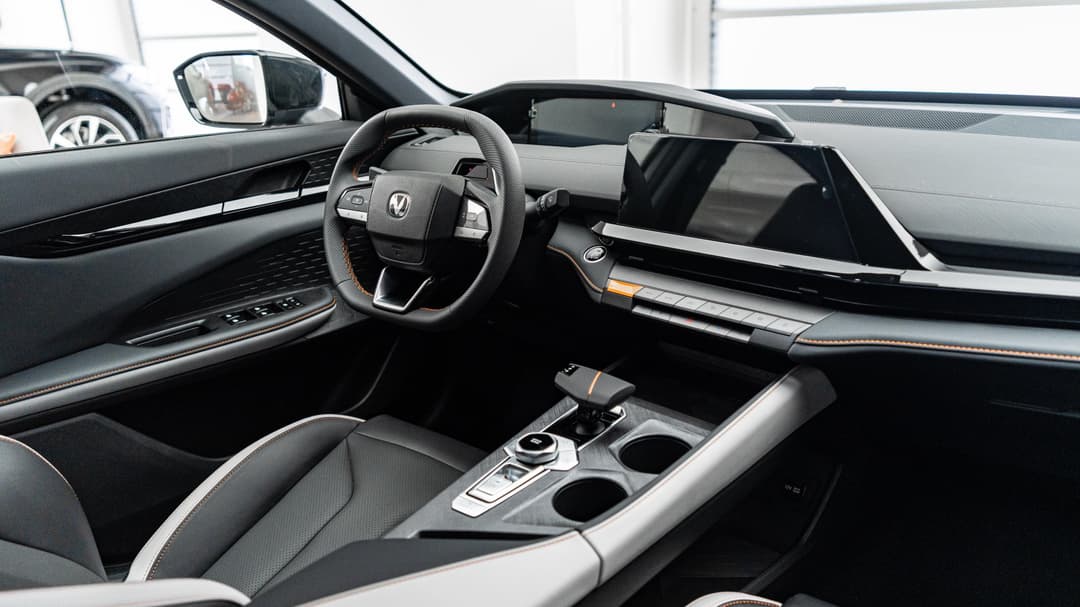 Changan Uni-V Tech 1.5T 7DCT в лизинг - 12