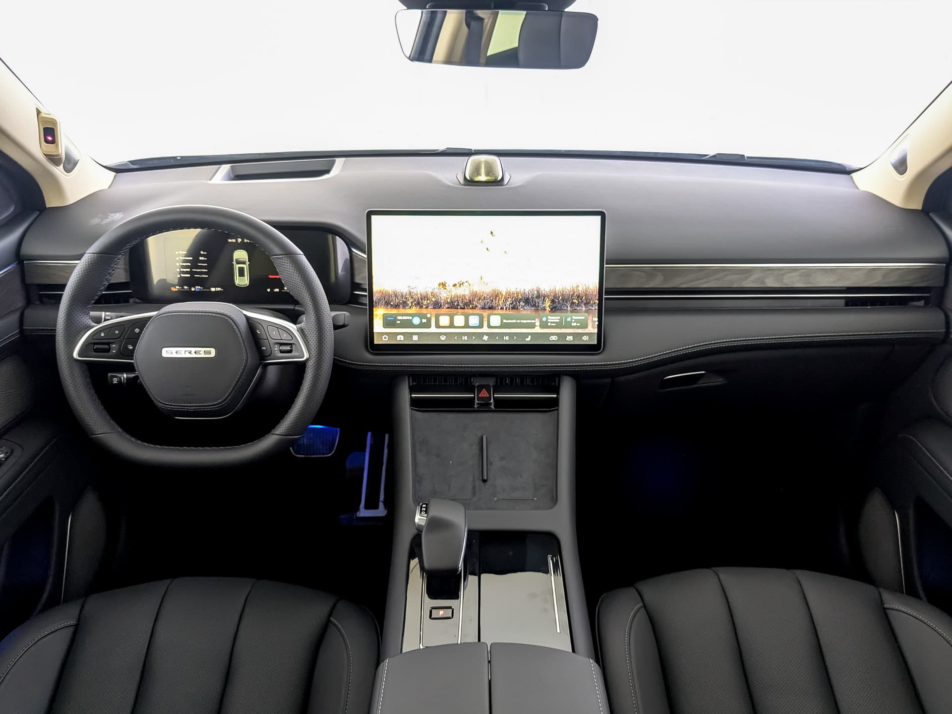 Seres M7 Pro 1.5hyb AT 4WD в лизинг - 11