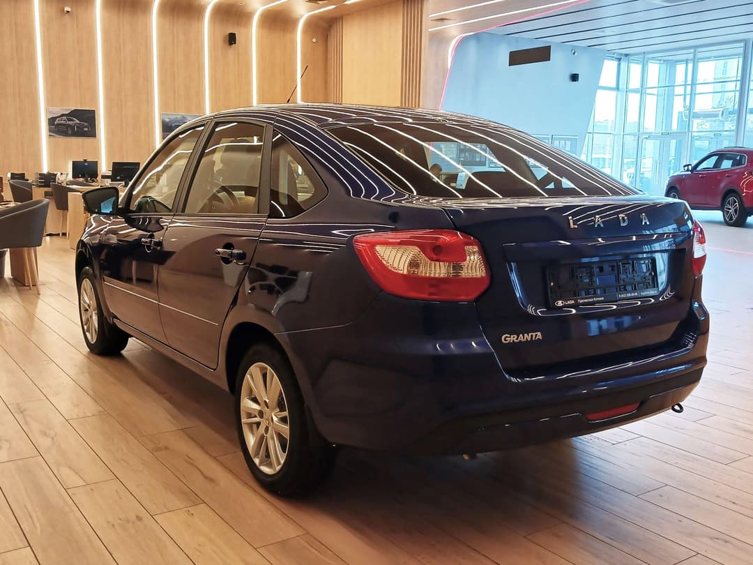 Lada Granta лифтбек Комфорт 1.6 90 л.с. МТ в лизинг - 6