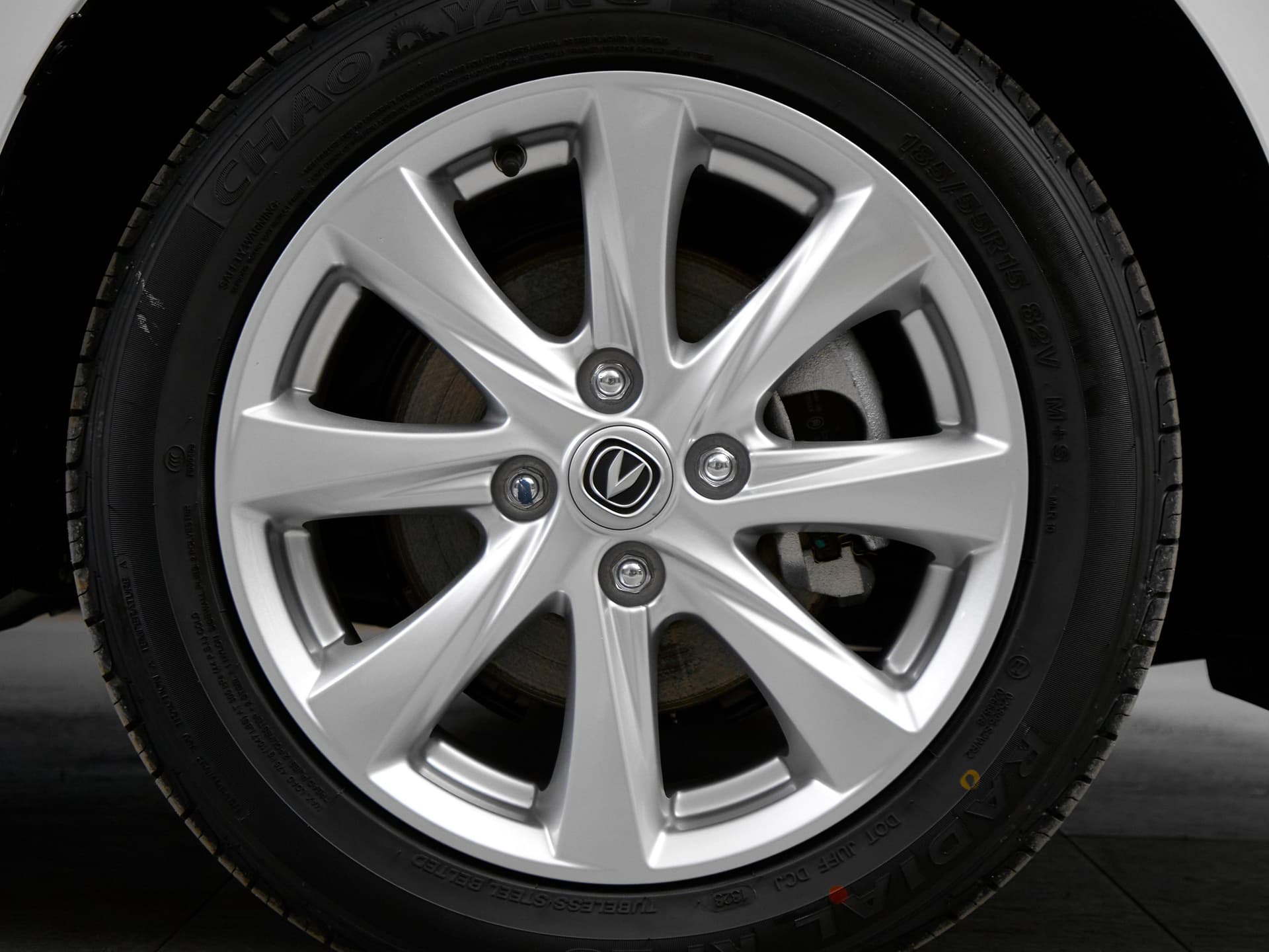 Changan Alsvin LX 1.5 5DCT в лизинг - 8