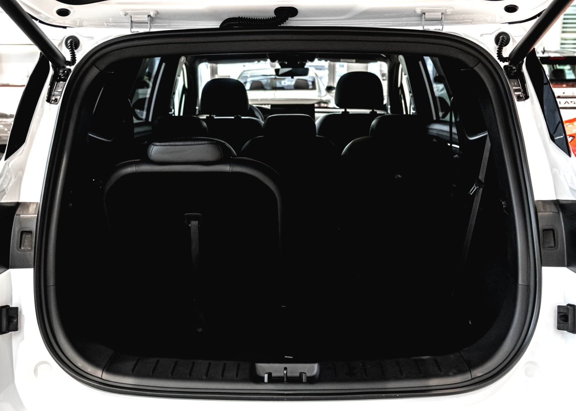 Geely Okavango Flagship 2.0T 7DCT 2WD в лизинг - 9