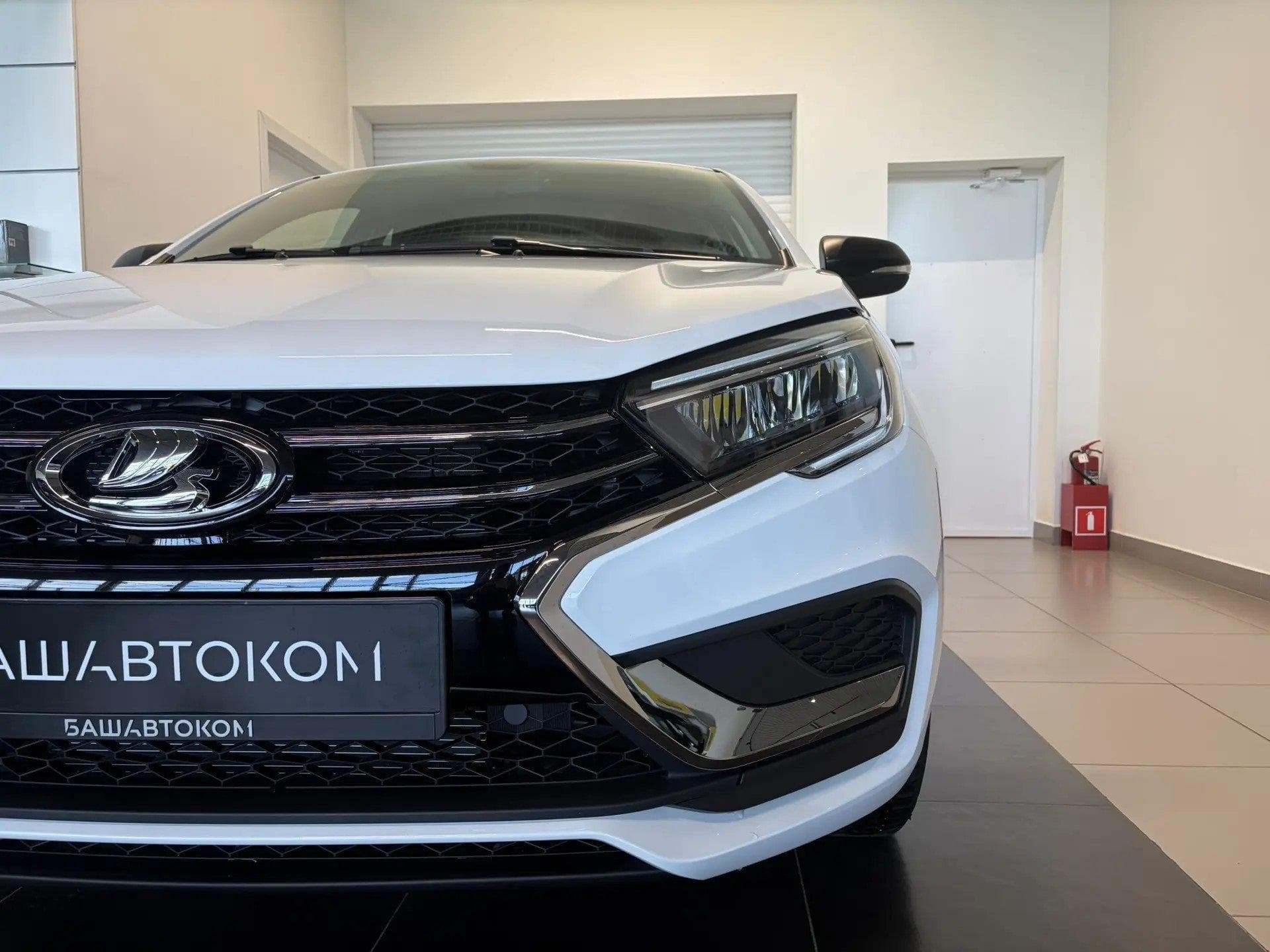 Lada Vesta седан Comfort 1.6 106hp 5MT в лизинг - 10