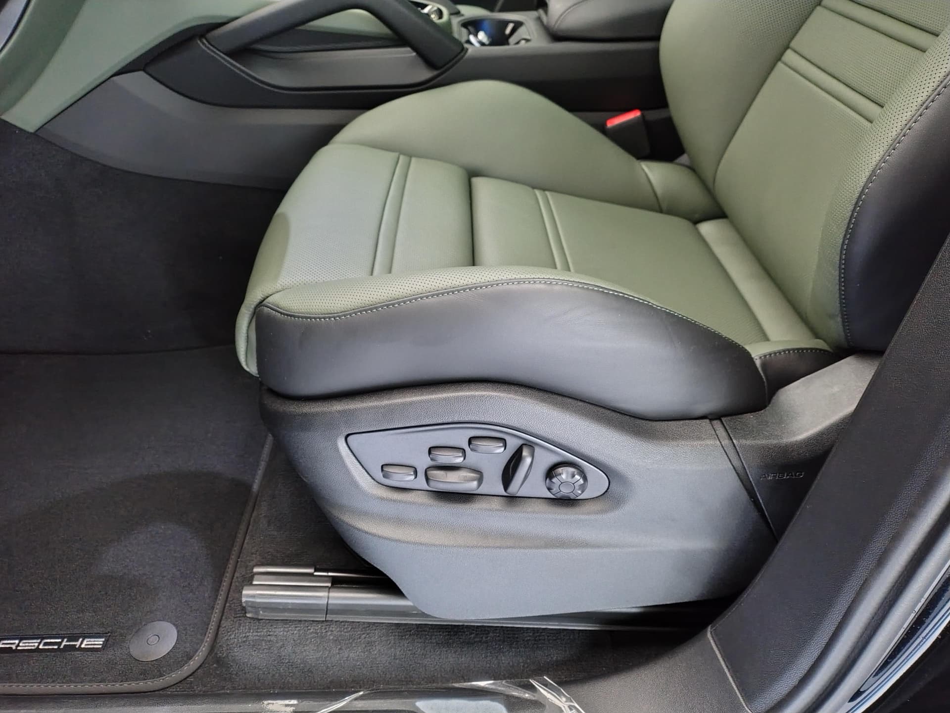 Porsche Cayenne GTS в лизинг - 22