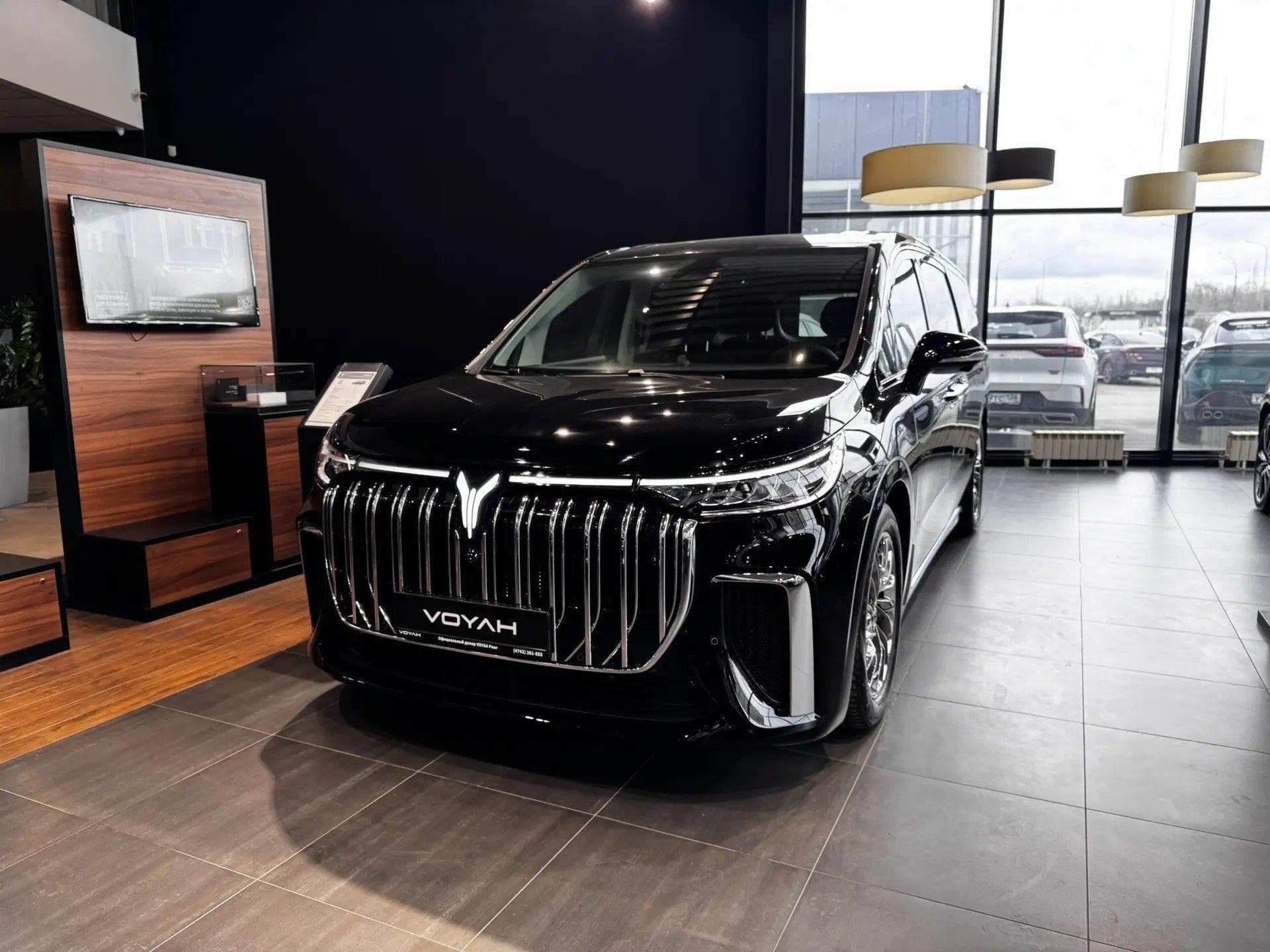 Voyah Dream PHEV Long Range (последовательный гибрид) в лизинг - 2