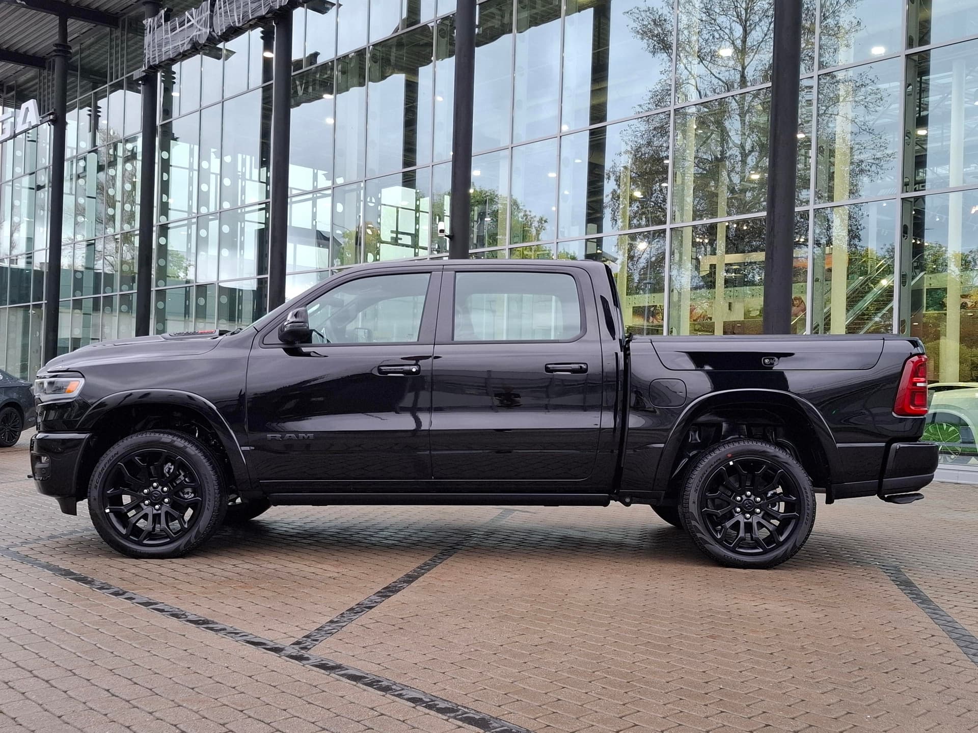 Ram 1500 Limited Crew Cab 3.0 8AT 4WD в лизинг - 4