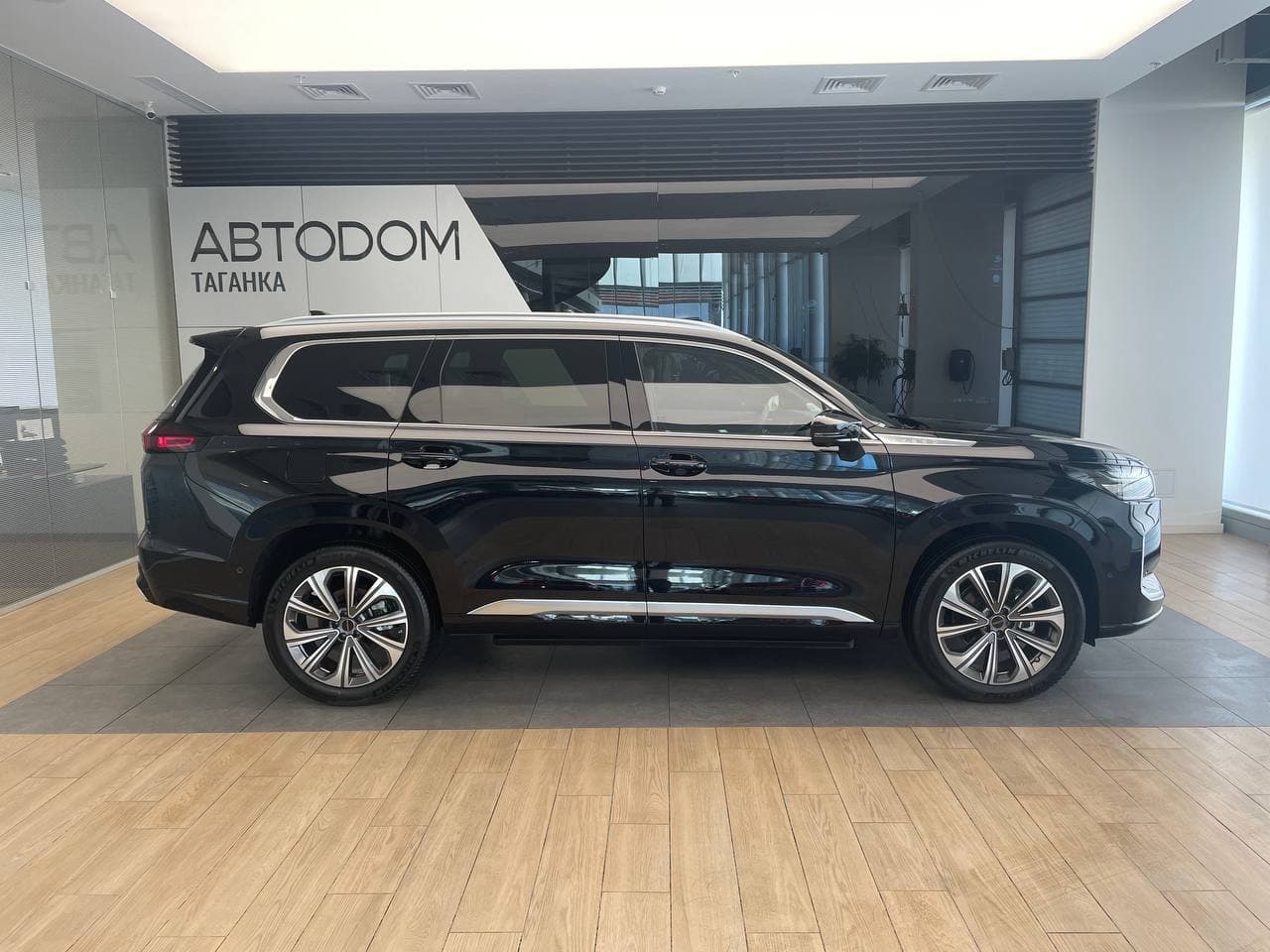 EXEED VX President 6 мест 2.0T 8AT 4WD в лизинг - 8