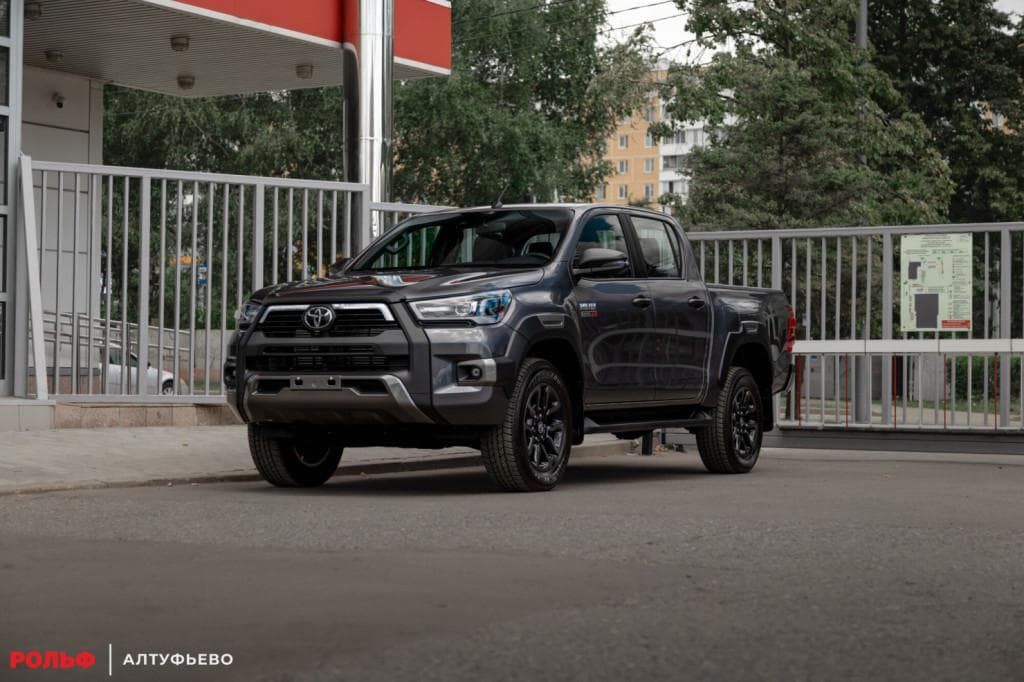 Toyota Hilux - 2