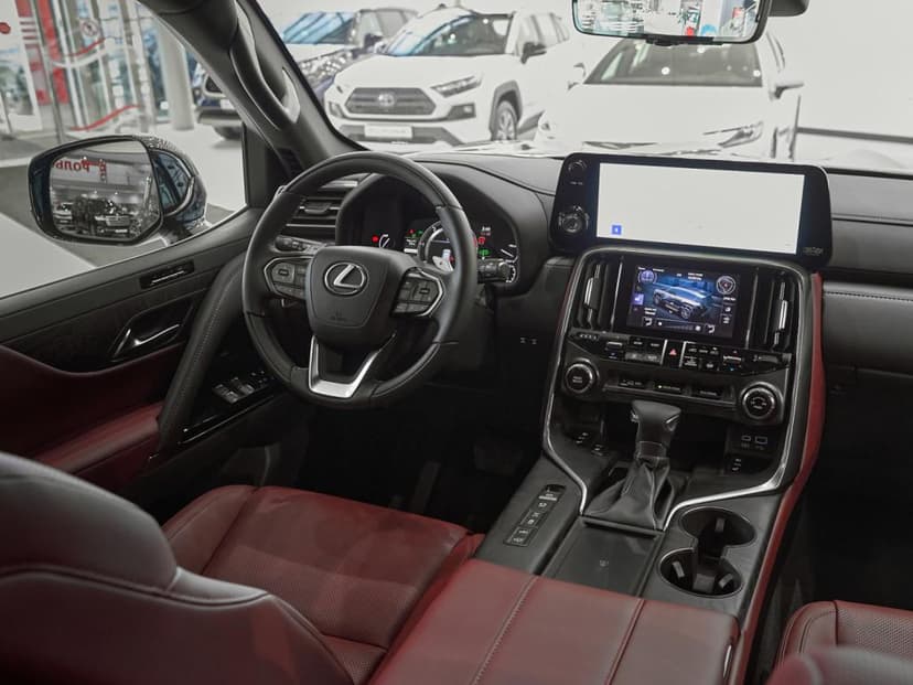 Lexus LX 500d Urban DSL в лизинг - 19