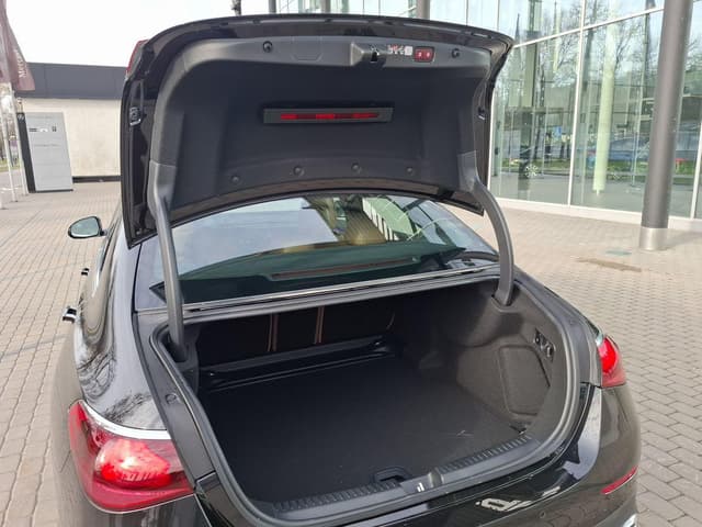 Mercedes-Benz E седан 300 полный привод АМГ Лайн (AMG Line) в лизинг - 6