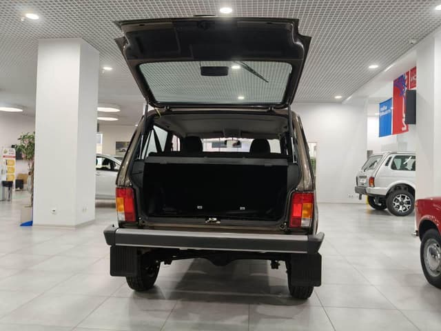 Lada Niva Legend 3 дв Классик 1.8 МТ в лизинг - 7