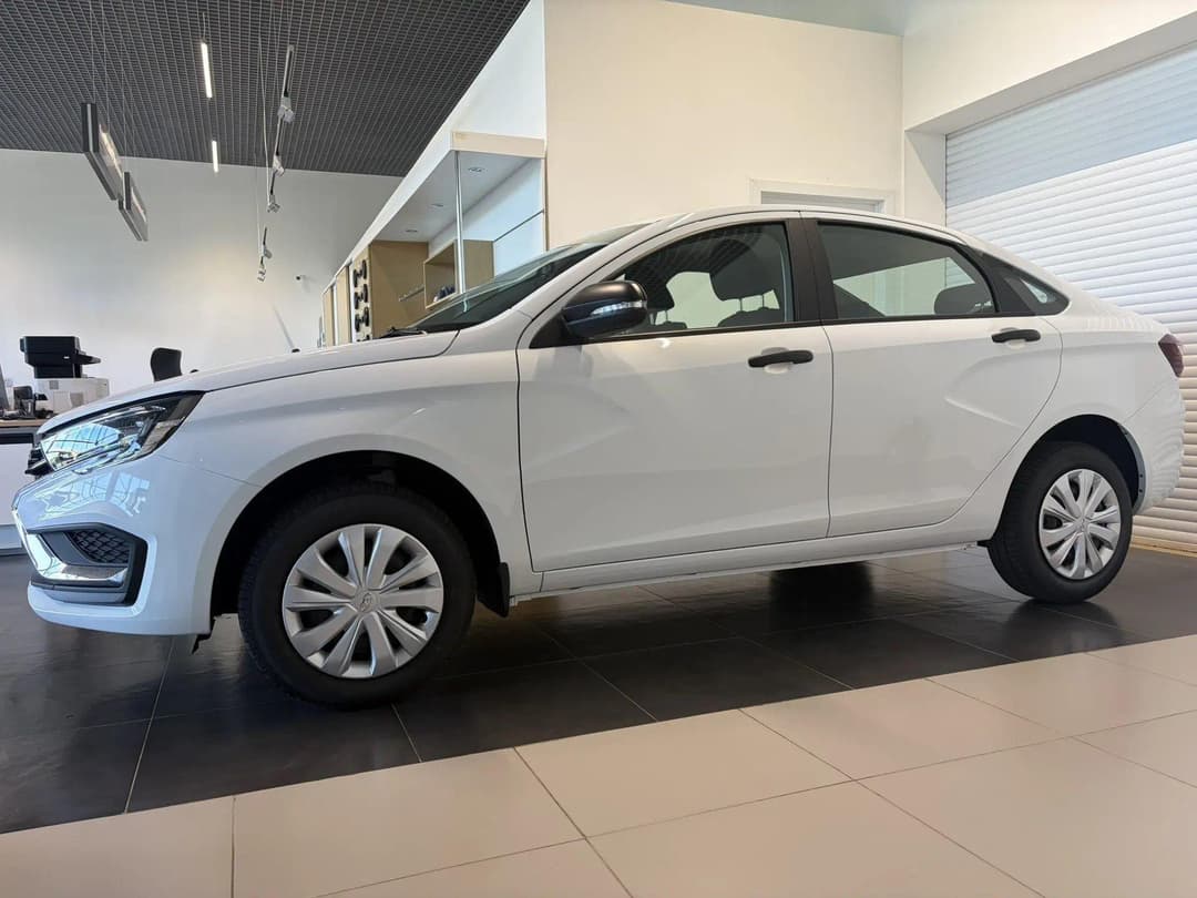 Lada Vesta седан Comfort 1.6 106hp 5MT в лизинг - 4