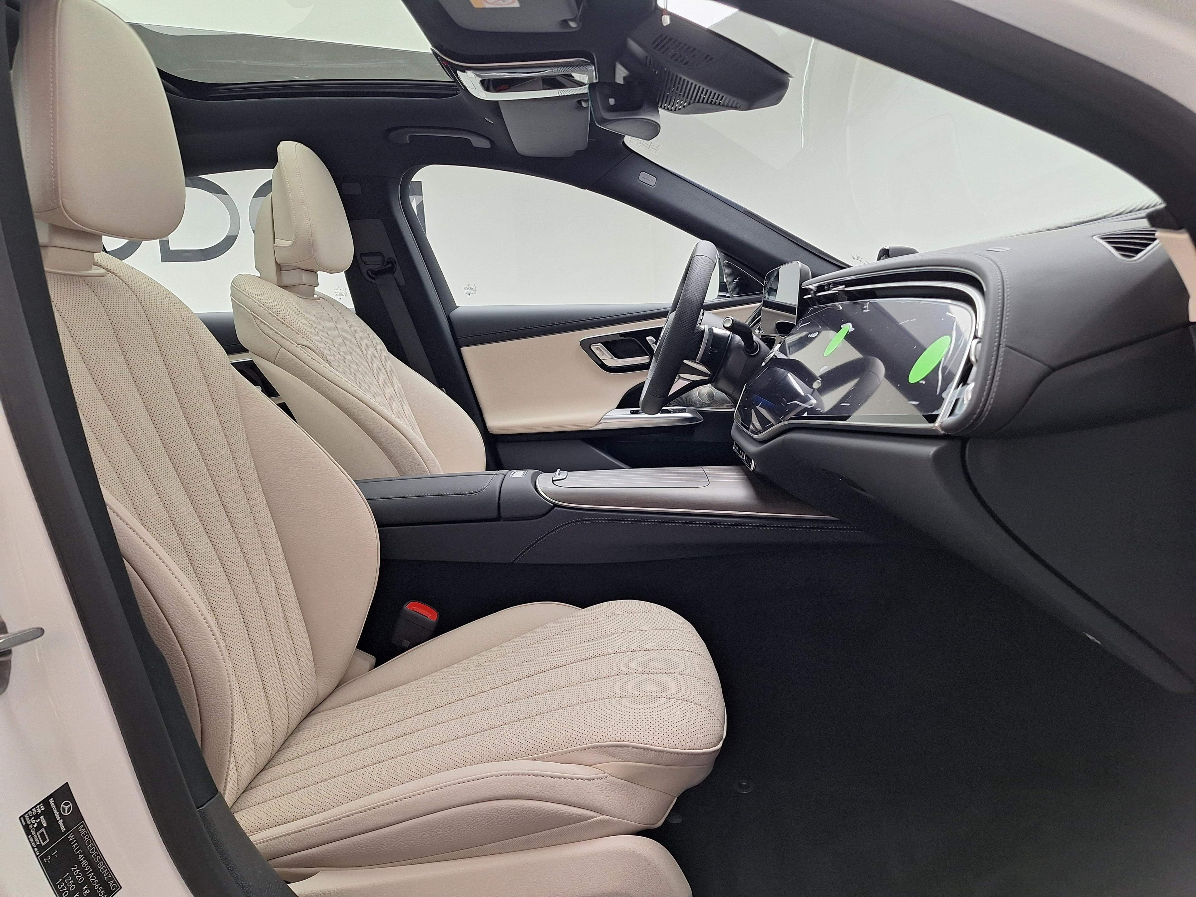 Mercedes-Benz E седан - 4