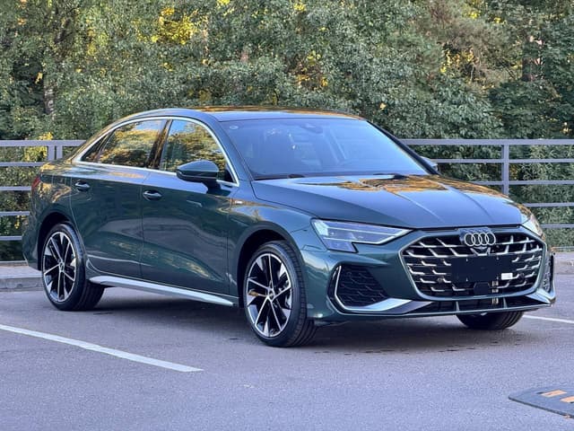 Audi A3 Sedan L Flying Spur Premium Edition 35 TFSI tiptronic в лизинг - 3