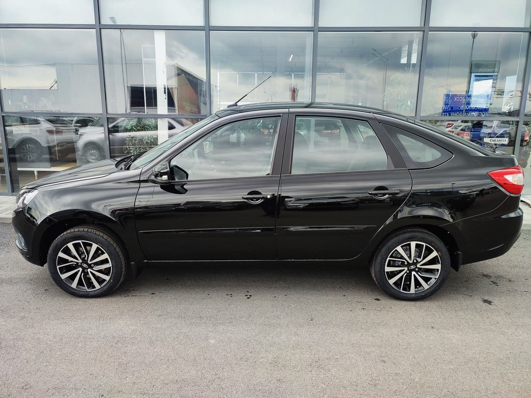 Lada Granta Sportline лифтбек Comfort 1.6 106hp 5MT в лизинг - 8
