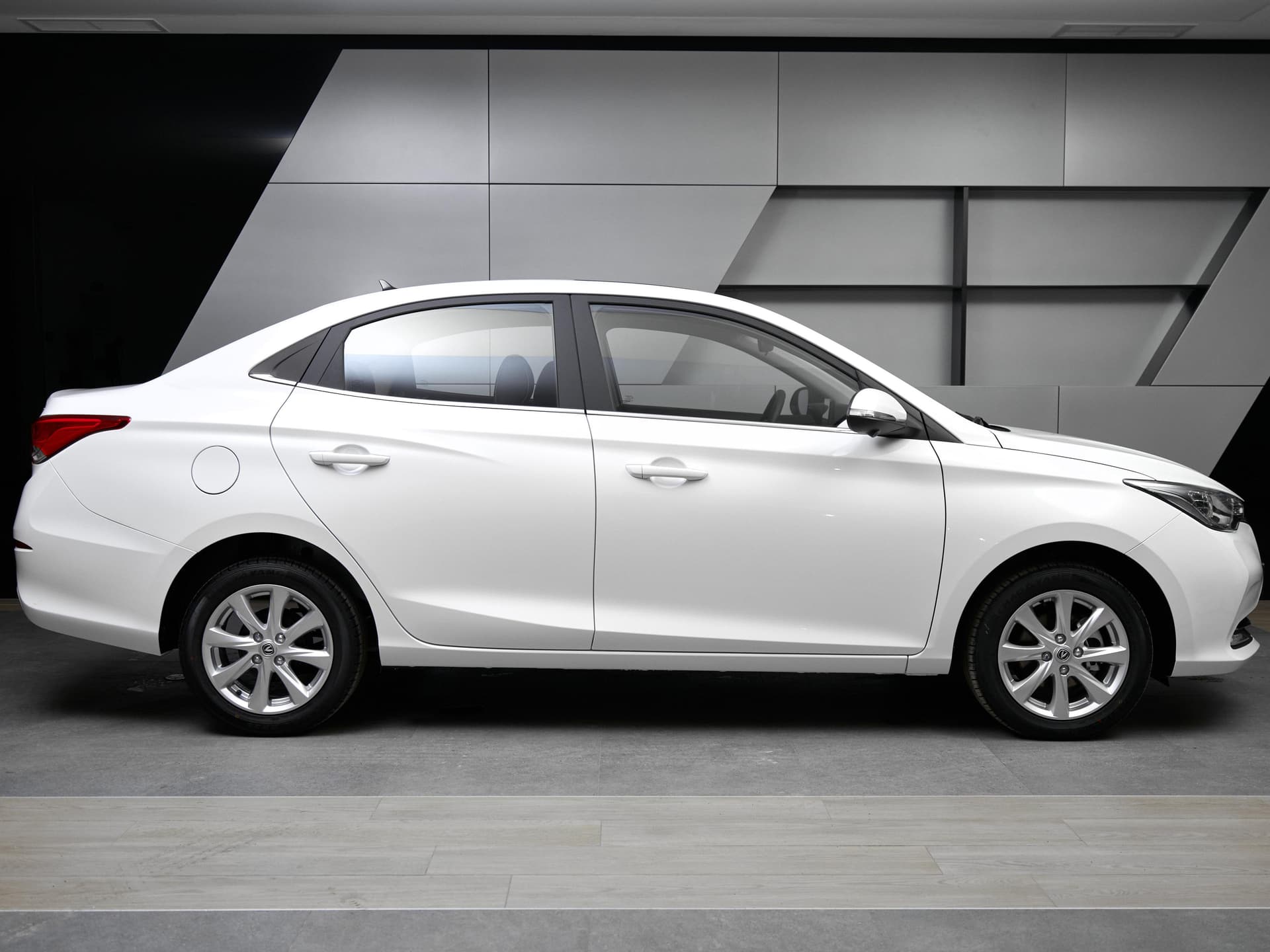 Changan Alsvin LX 1.5 5DCT в лизинг - 5