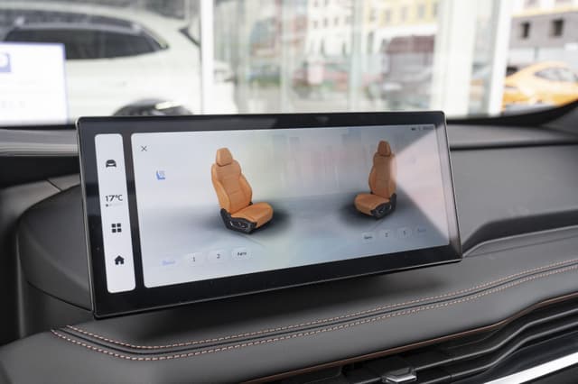Geely Okavango Flagship 2.0T 7DCT 2WD в лизинг - 10