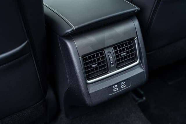 Toyota Camry 2.0S Sports Edition в лизинг - 14