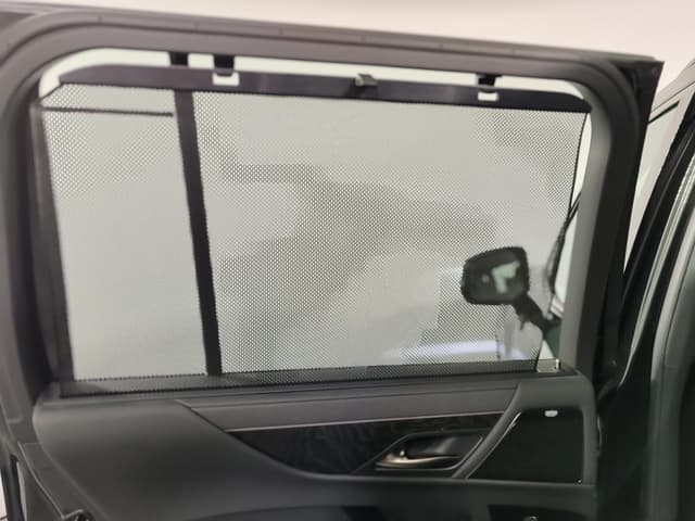 Lexus LX 600 VIP Black в лизинг - 22