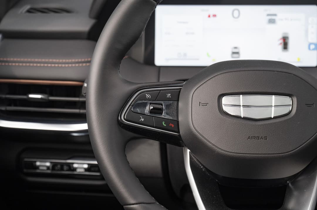 Geely Okavango Flagship 2.0T 7DCT 2WD в лизинг - 25