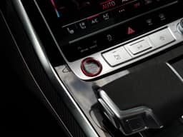Audi RS Q8 quattro в лизинг - 32