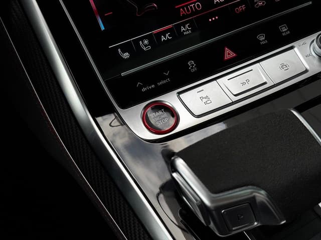 Audi RS Q8 quattro в лизинг - 32
