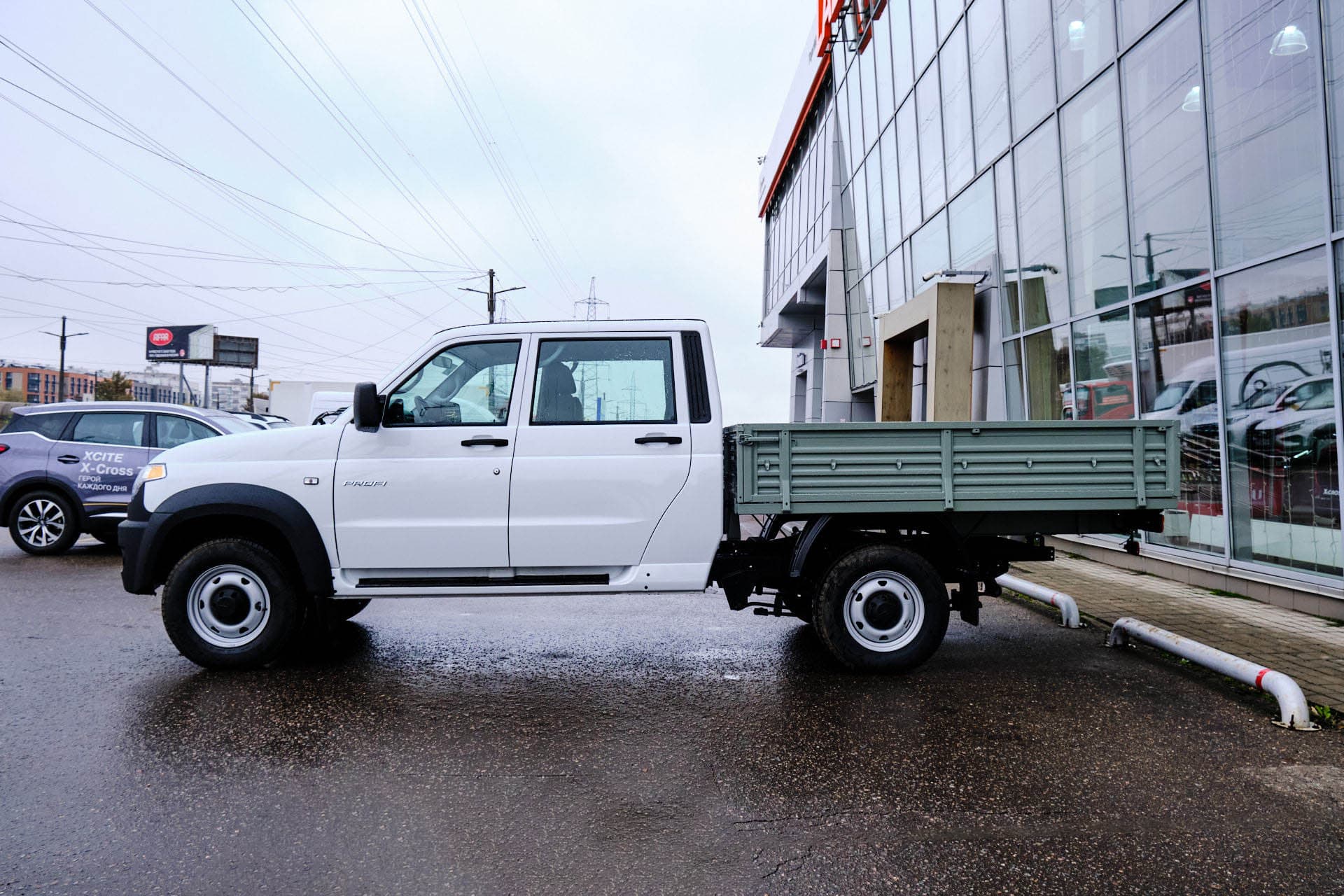 UAZ Profi двухрядная кабина Двойная кабина с бортом Base 4х4 2.7 5MT в лизинг - 6