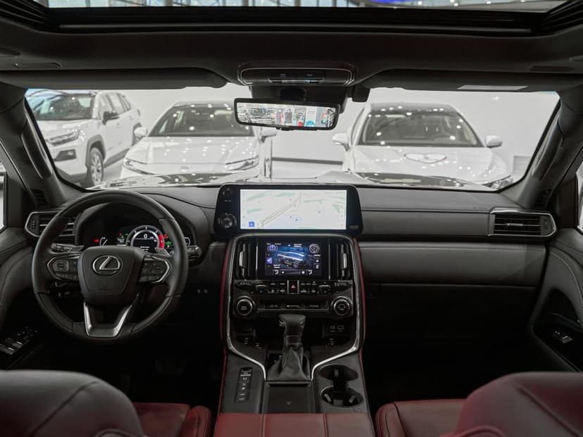 Lexus LX 500d Urban DSL в лизинг - 18