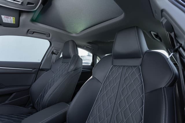 Audi A3 Sedan L Flying Spur Premium Edition 35 TFSI tiptronic в лизинг - 12