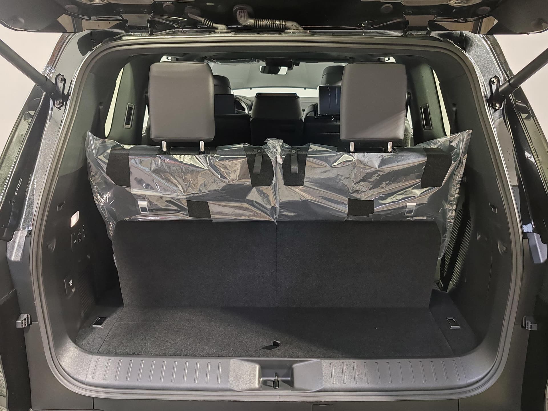 Lexus LX 600 Urban PTL в лизинг - 25